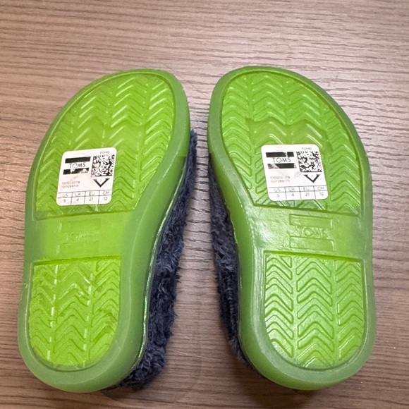 Toms Blue Fuzzy Monster Kid’s Shoes - Picture 2 of 5